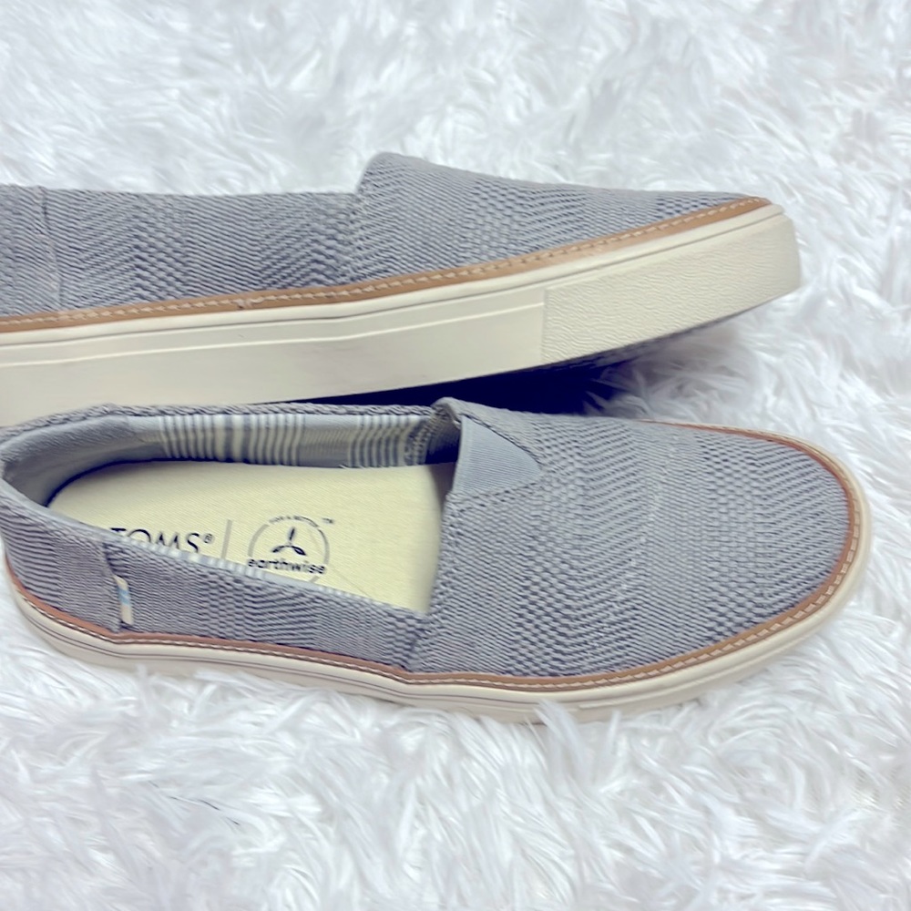 Toms